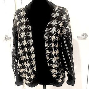 JAEGER LONDON Vintage 1980’s Short Wool Open black & Creme Mohair Size Large